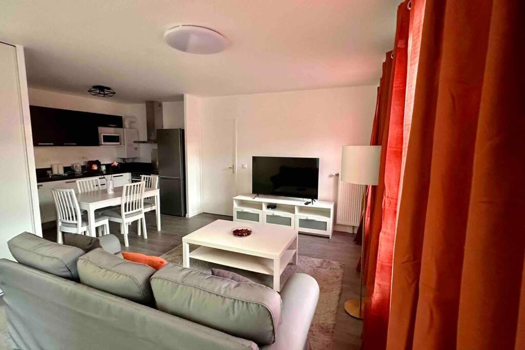 Appartement Cozy - Quartier Residentiel เมอลัง ภายนอก รูปภาพ