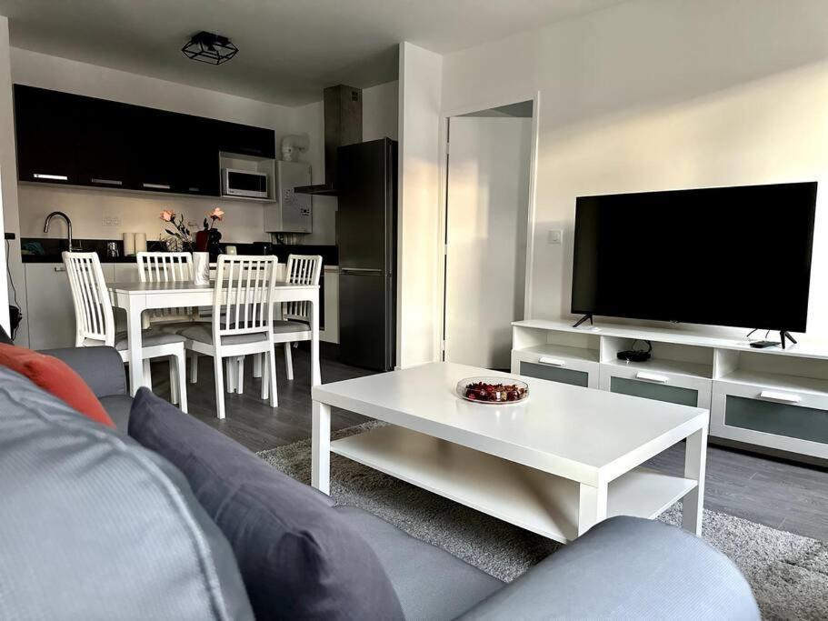 Appartement Cozy - Quartier Residentiel เมอลัง ภายนอก รูปภาพ